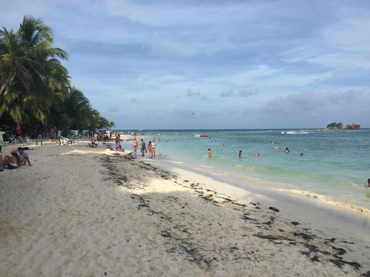 Lehas Place Hotel San Andrés Buitenkant foto